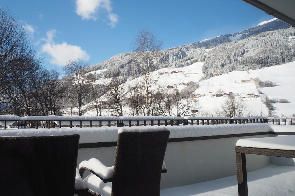 Apartment Smaragdblick Wildkogel Bramberg am Wildkogel Dış mekan fotoğraf